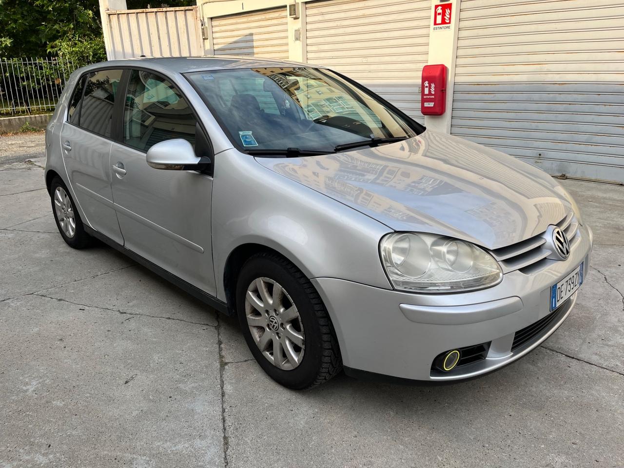 Volkswagen Golf 2.0 16V FSI 4mot. 5p. GT Sport
