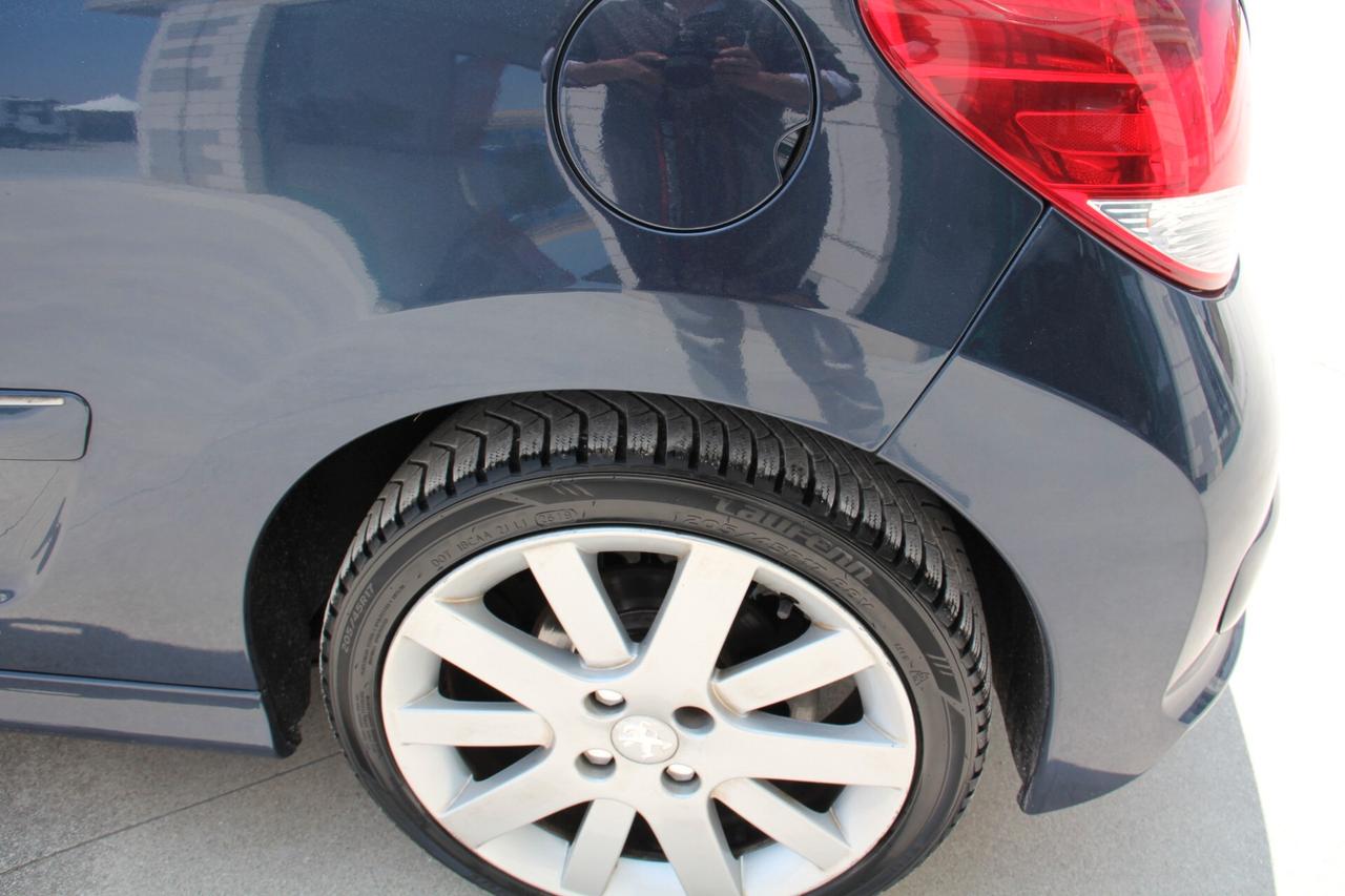 Peugeot 207 1.6 8V HDi 112CV CC Allure