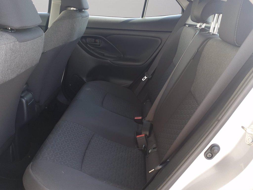 TOYOTA Yaris cross 1.5h active fwd 116cv e-cvt del 2023