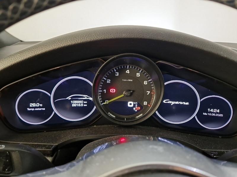 PORSCHE CAYENNE COUPE 3.0 V6 E-Hybrid Autom.