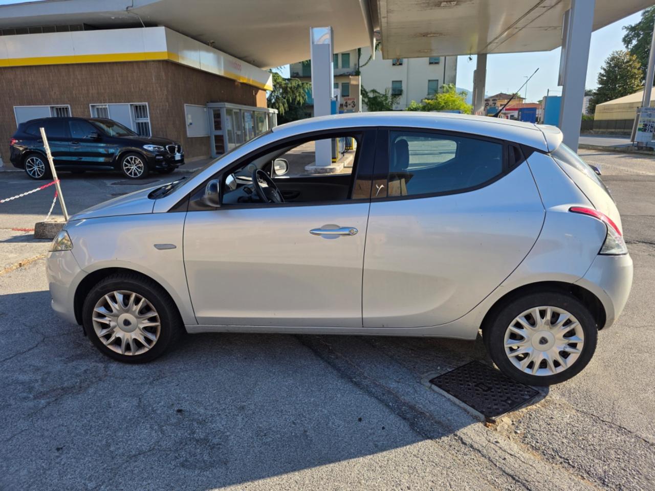 Lancia Ypsilon 1.2 69 CV Unyca