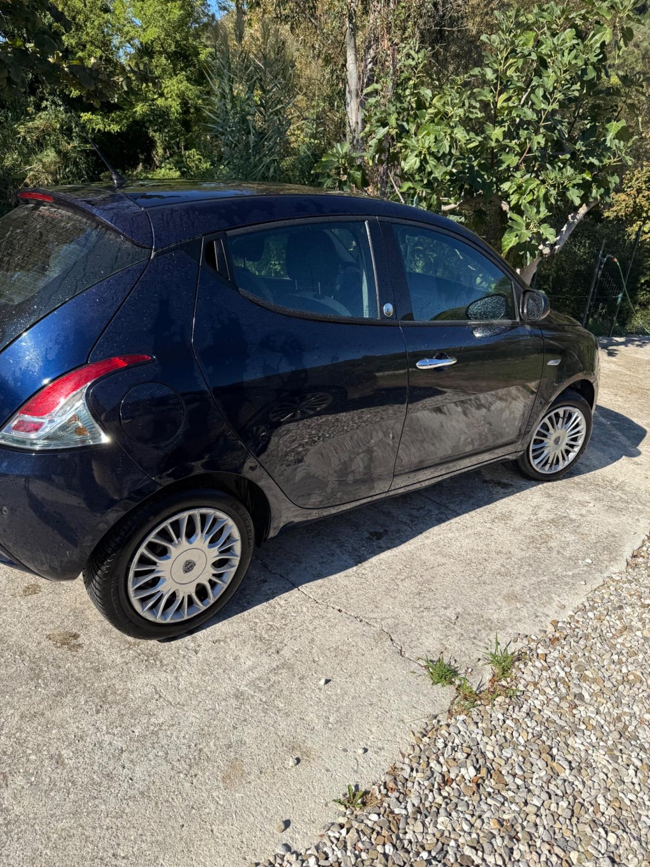 Lancia Ypsilon 1.2 69 CV 5 porte GPL Ecochic Gold