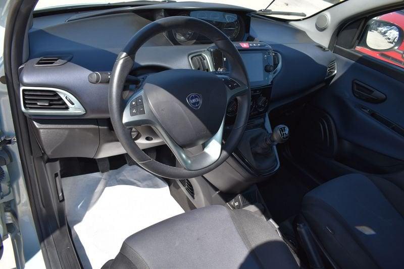 Lancia Ypsilon Ypsilon 1.0 FireFly 5 porte S&S Hybrid Platino