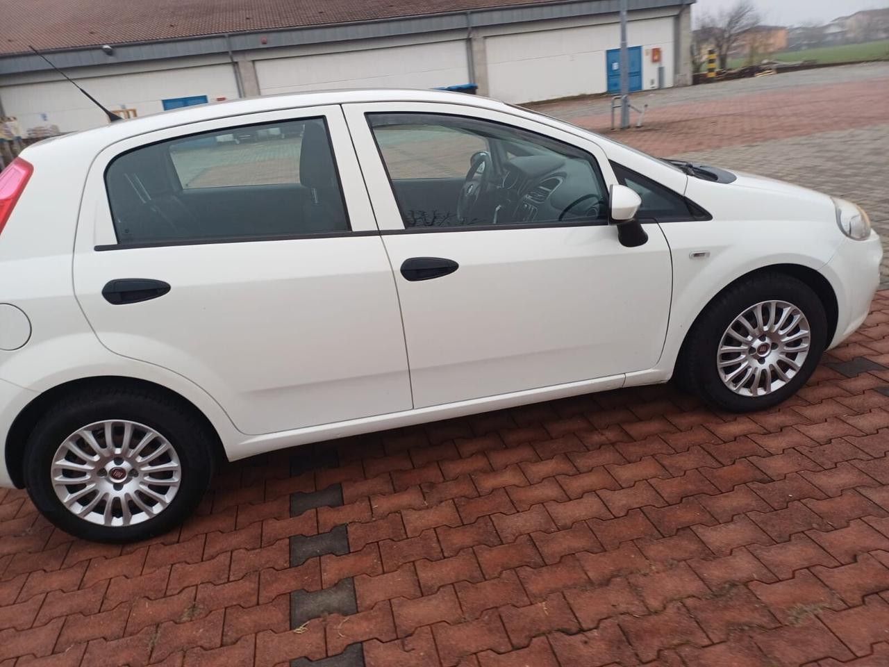Fiat Punto 1.3 MJT II SeS 95 CV 5P Lounge