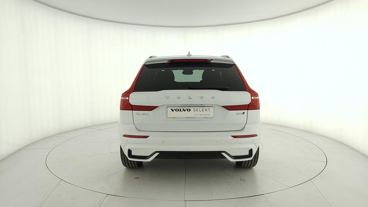 VOLVO XC60 2.0 b5 Plus Dark awd auto