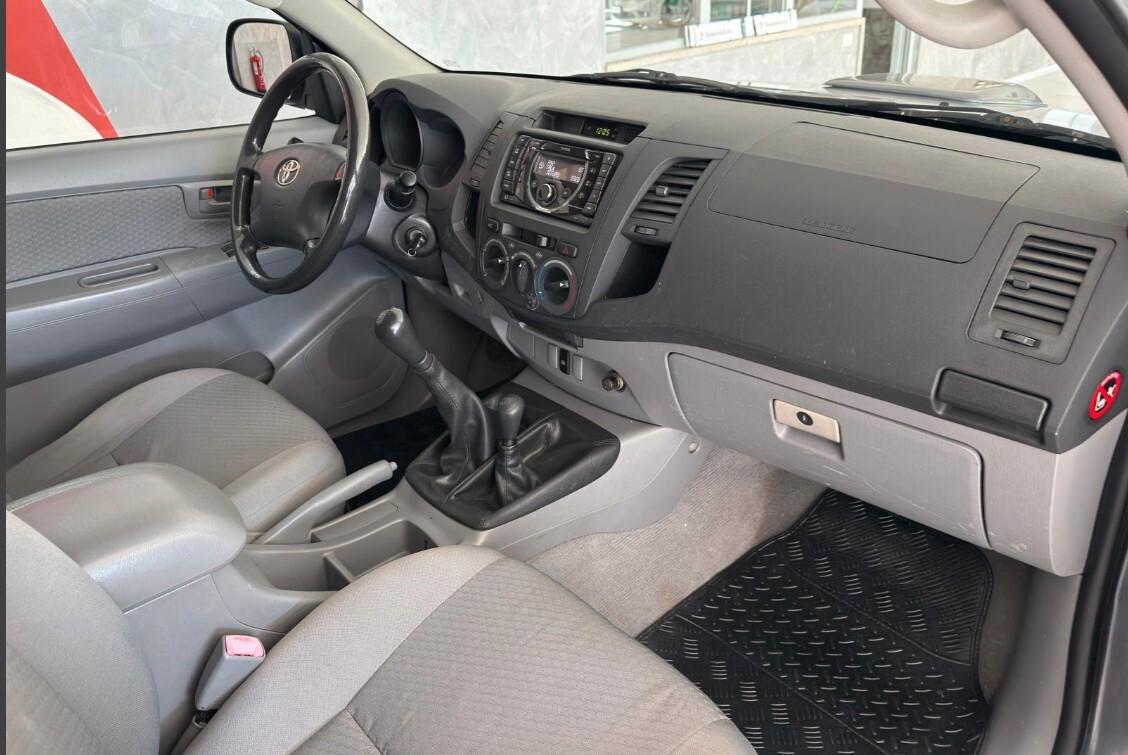 Toyota Hilux 2.5 D-4D 4WD 2p. Extra Cab DLX