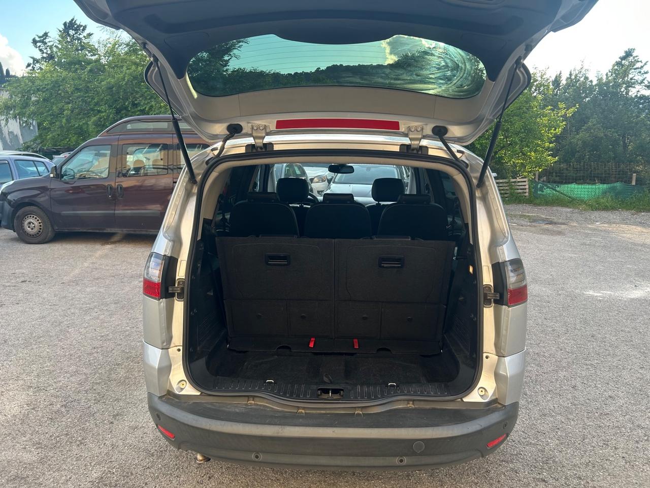 Ford S-Max 2.0 TDCi 140CV Titanium 7 Posti