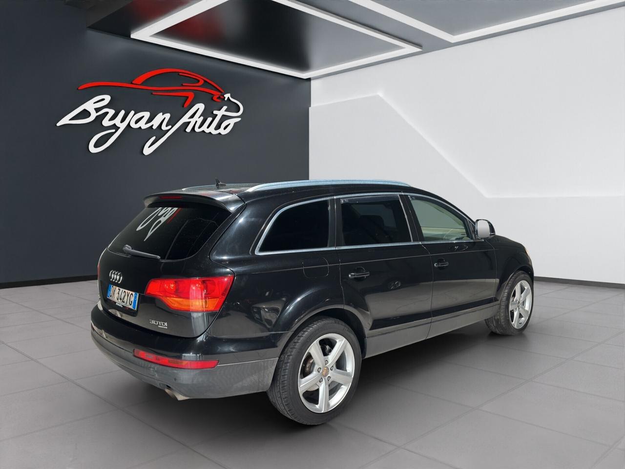 Audi Q7 3.0 V6 TDI 233CV quattro tiptronic
