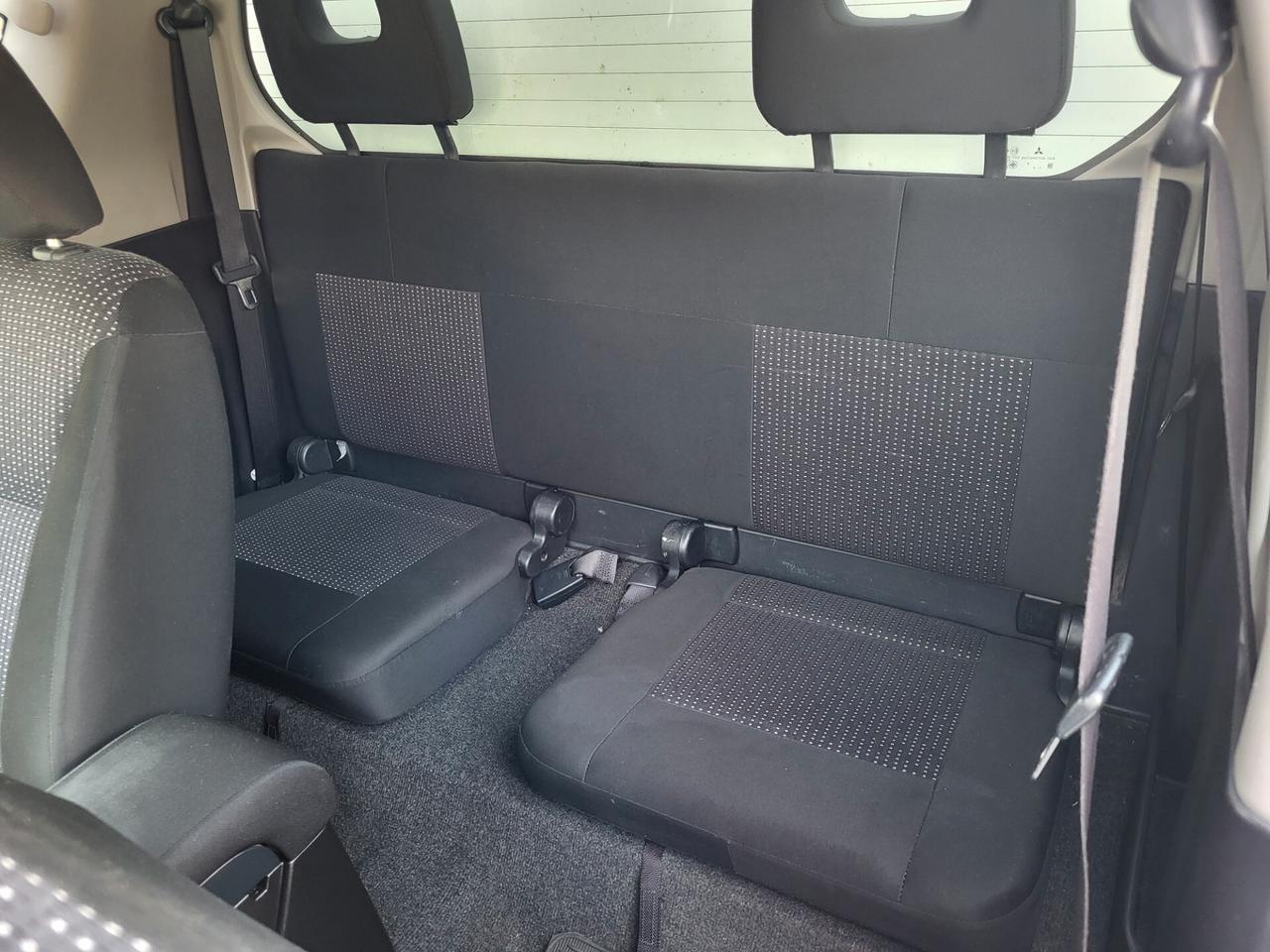 Mitsubishi L200 2.5 DI-D 178 CV 4X4 RIDOTTE BLOCCAGGIO - 4 POSTI