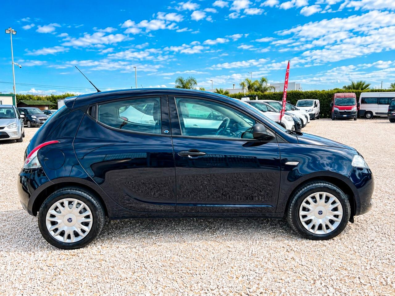 Lancia Ypsilon 1.3 MJT 95 CV 5 porte