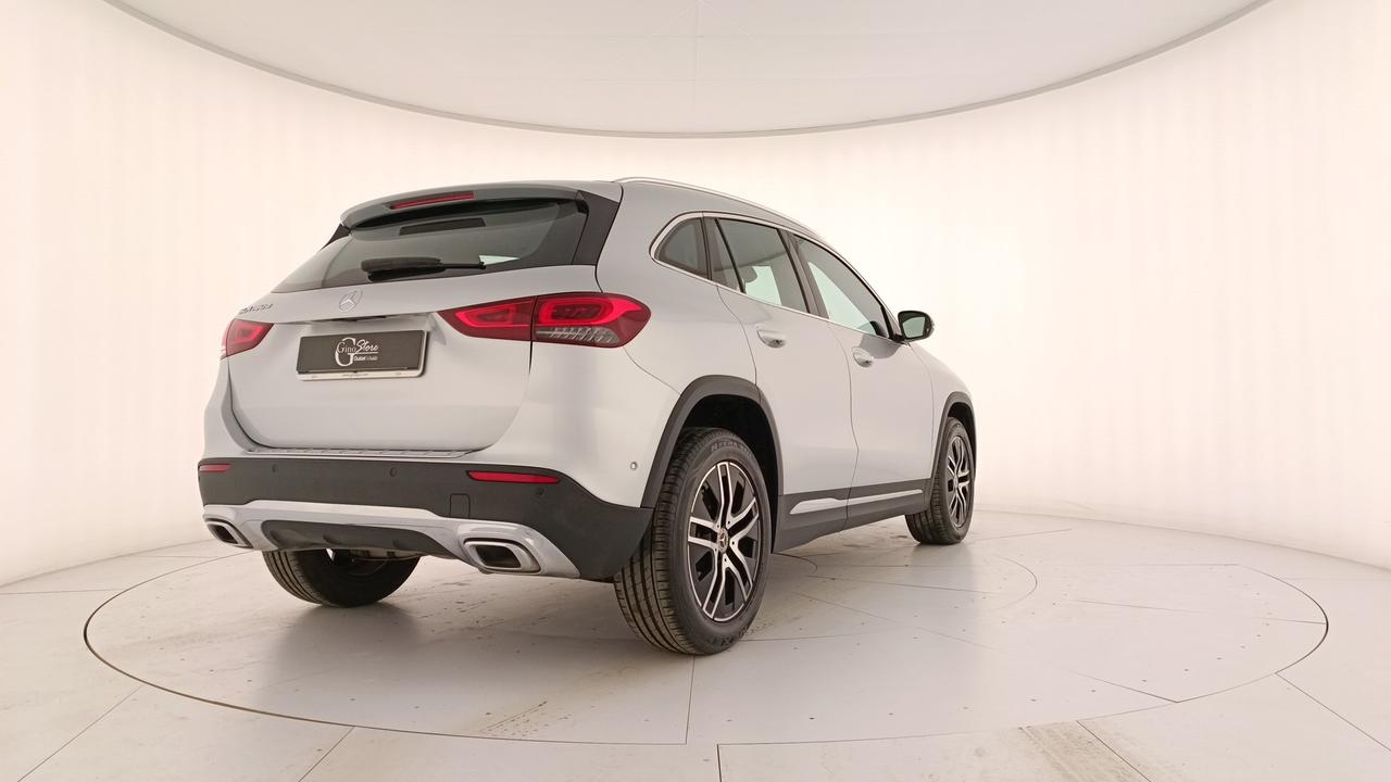 Mercedes-Benz GLA-H247 2020 - GLA 180 d Business auto