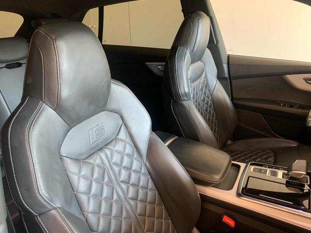 AUDI Q8 55 TFSI quattro tiptronic Sport