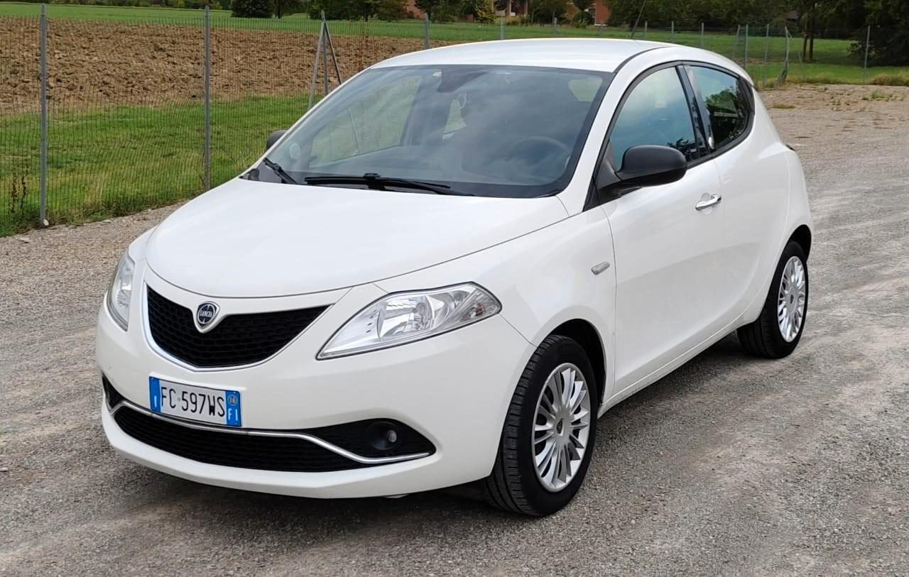 Lancia Ypsilon 1.2 69 CV 5 porte GPL Ecochic Gold