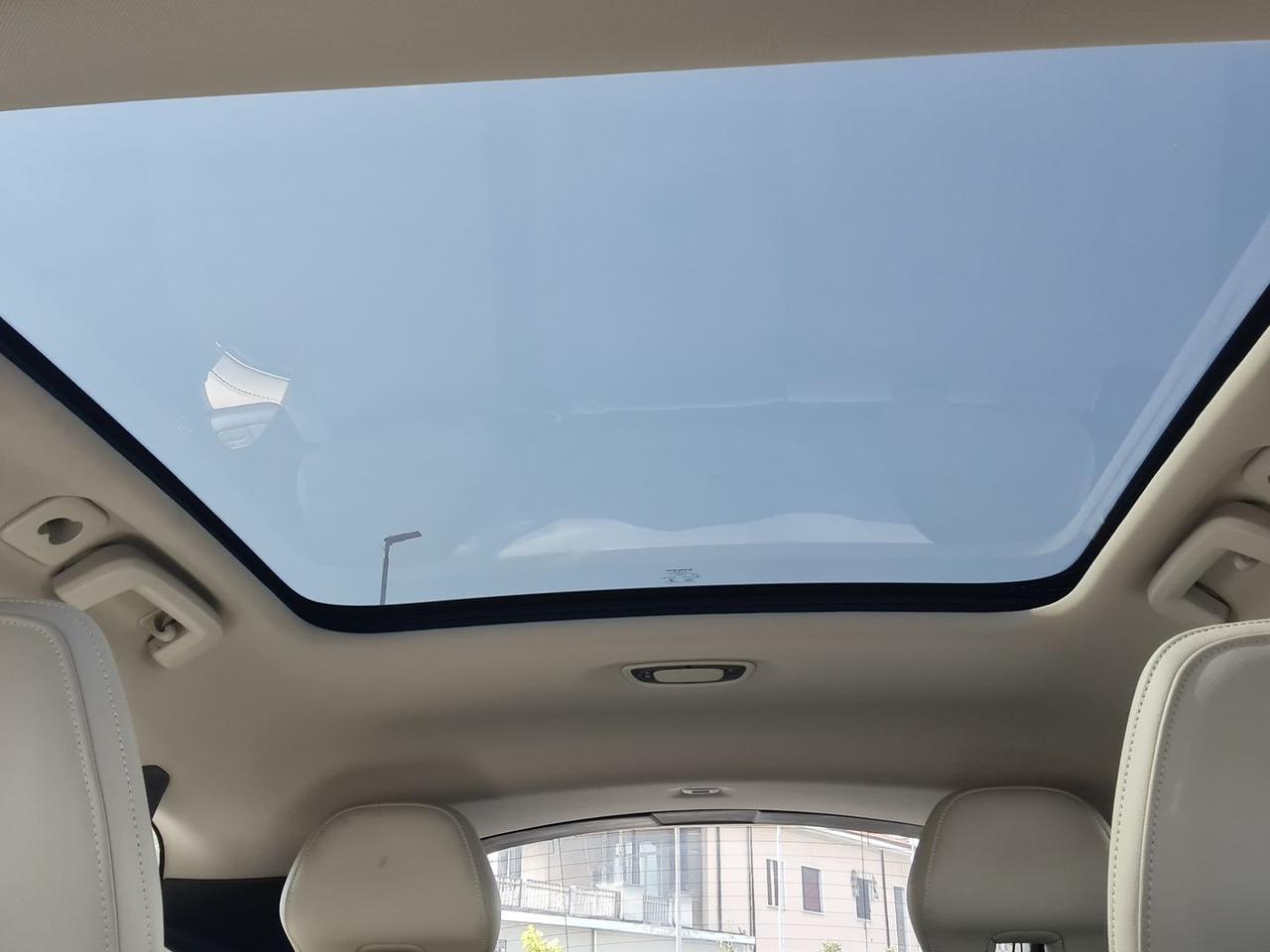 Volvo V40 KINETIC #6087