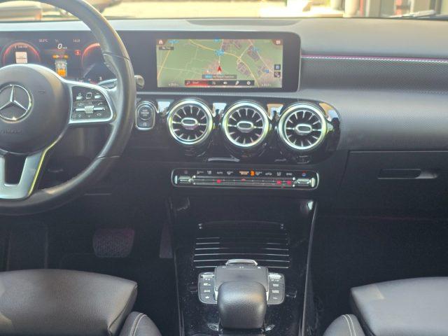 MERCEDES-BENZ A 200 d Automatic LED Ambient 64 MBux Navi NIGHT Pack 18