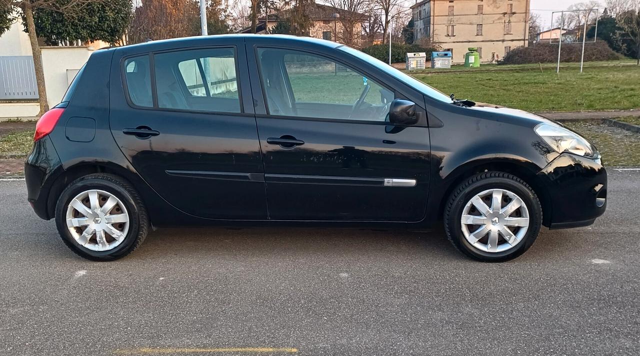 Renault Clio 1.2 16V 5 porte GPL Dynamique