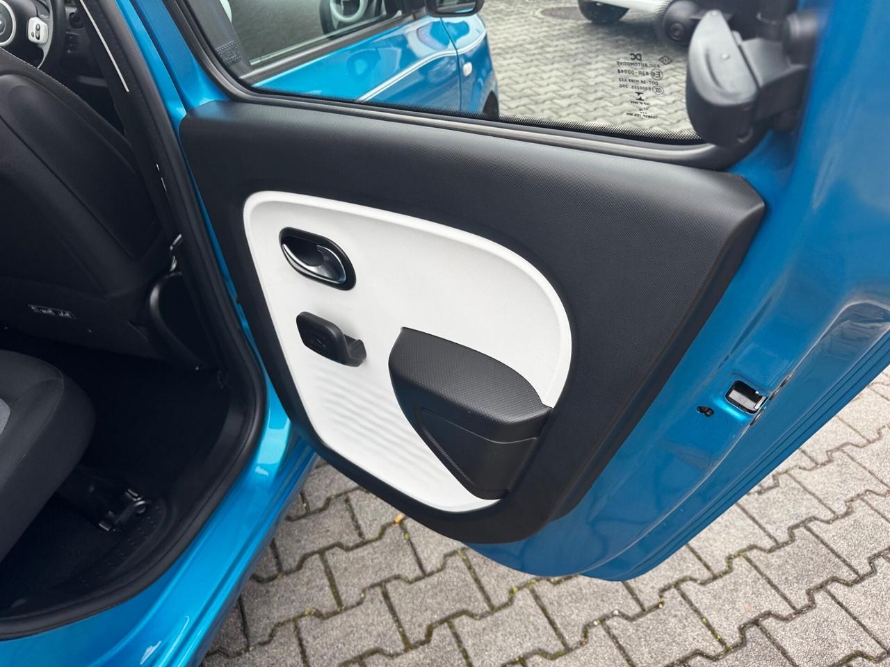 Renault Twingo 1.0 Stop&Start Lovely neopatentati