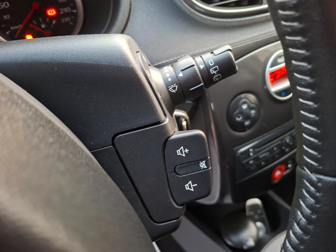 Renault Clio 1.6 16v Dynamique 20th *AUTOMATICA*