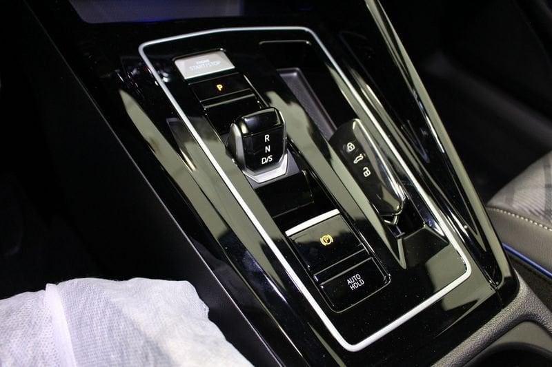 Volkswagen Golf 2.0 TDI 150 CV DSG SCR R-Line Plus