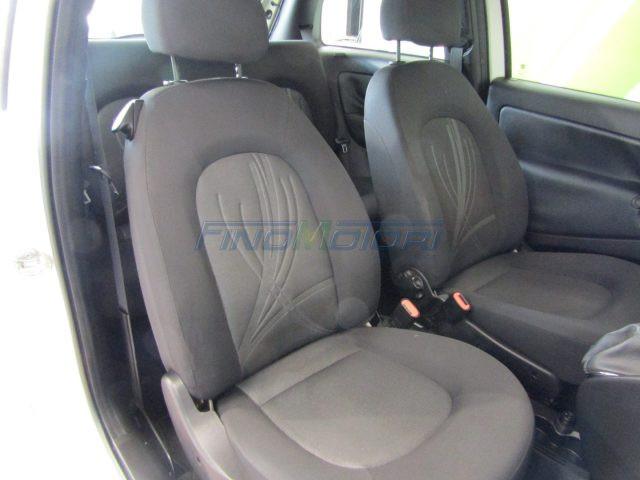 LANCIA Ypsilon 1.2 69 CV NEOPATENTATI