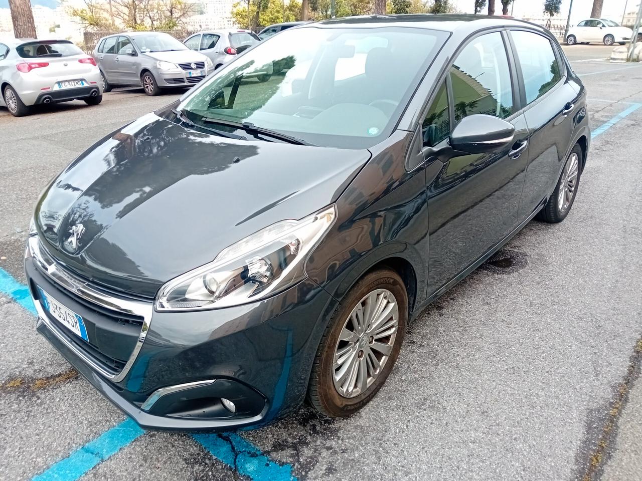 Peugeot 208 PureTech 82 5 porte Allure