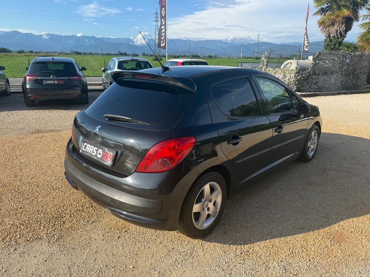 Peugeot 207 1.4 8V 75CV 5p. X Line