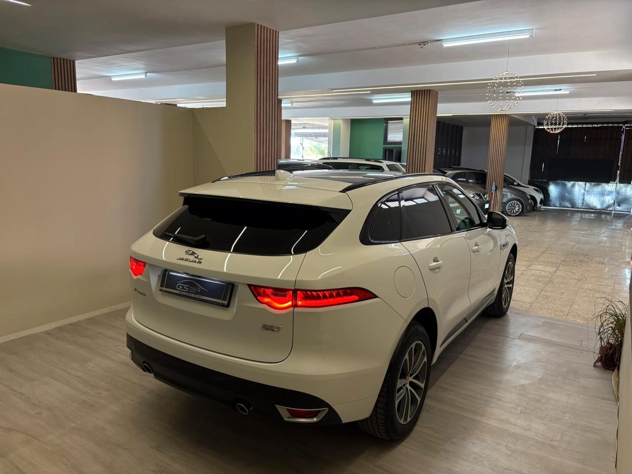 Jaguar F-Pace 2.000cc D 240 CV AWD aut. R-Sport