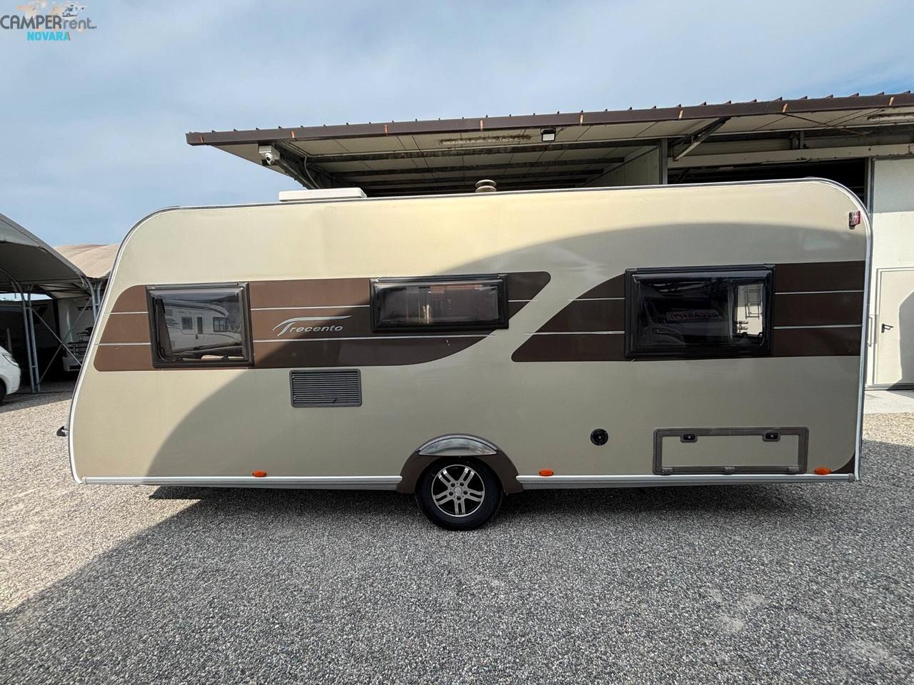 BÜRSTNER TRECENTO 465TS - ROULOTTE CON LETTO MATRIMONIALE ALLA FRANCESE IN CODA