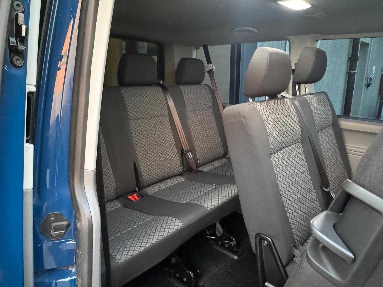 Volkswagen Caravelle 2.0 TDI 150CV 9 POSTI