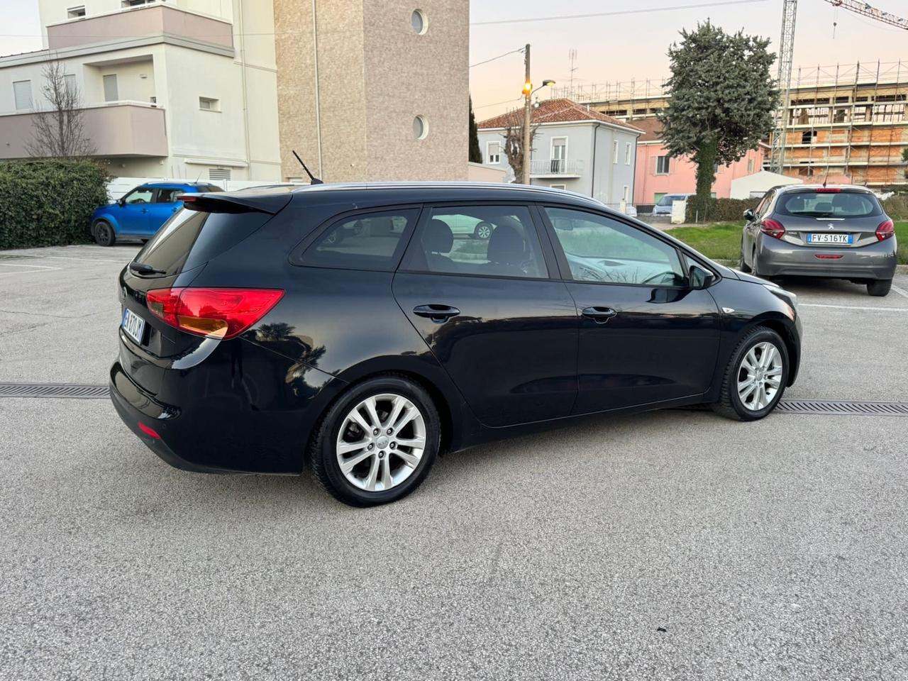 Kia Ceed 1.4 GPL SW Cool