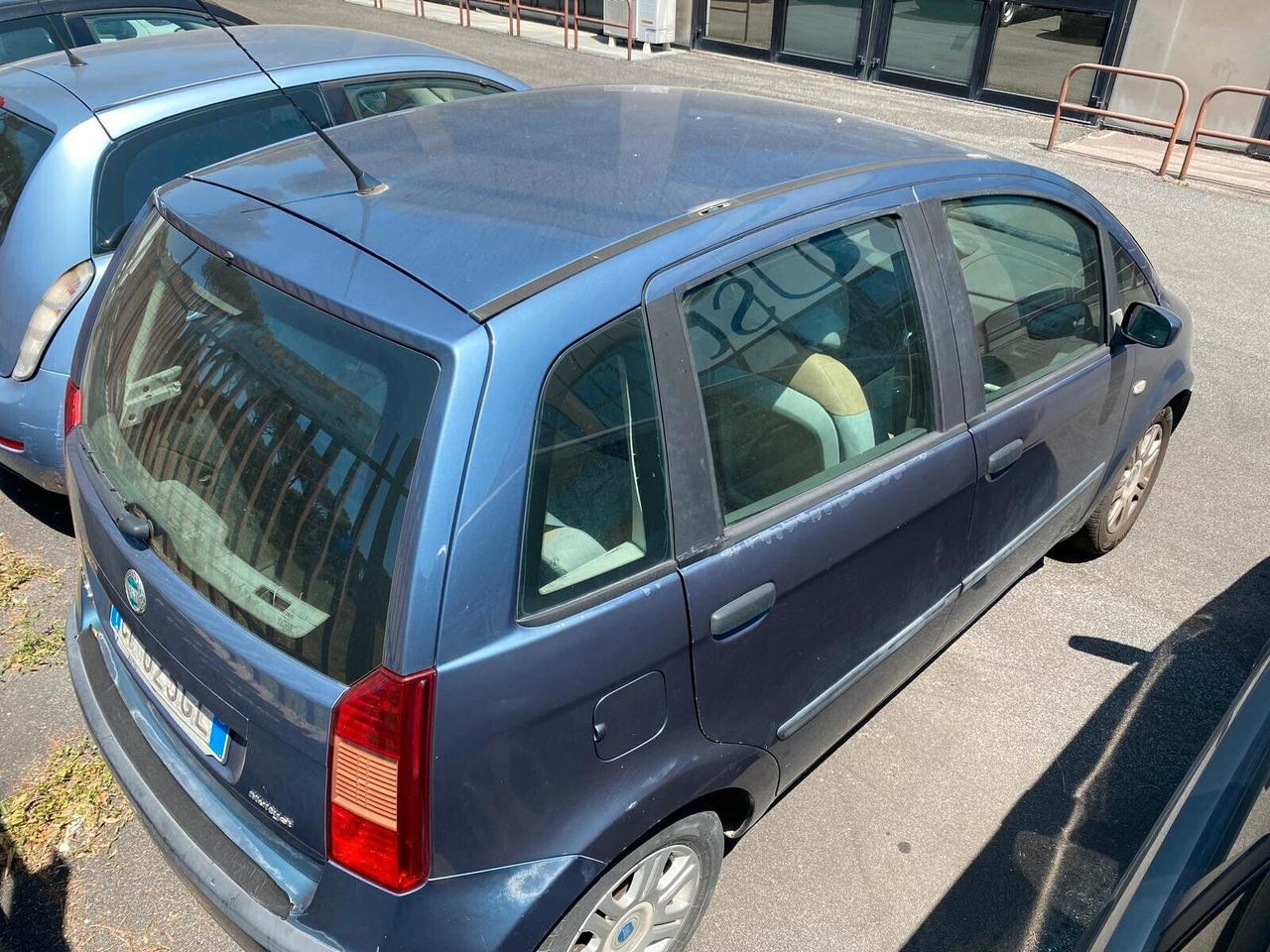 2 Lancia Ypsilon -Fiat idea - Opel meriva - IN BLOCCO