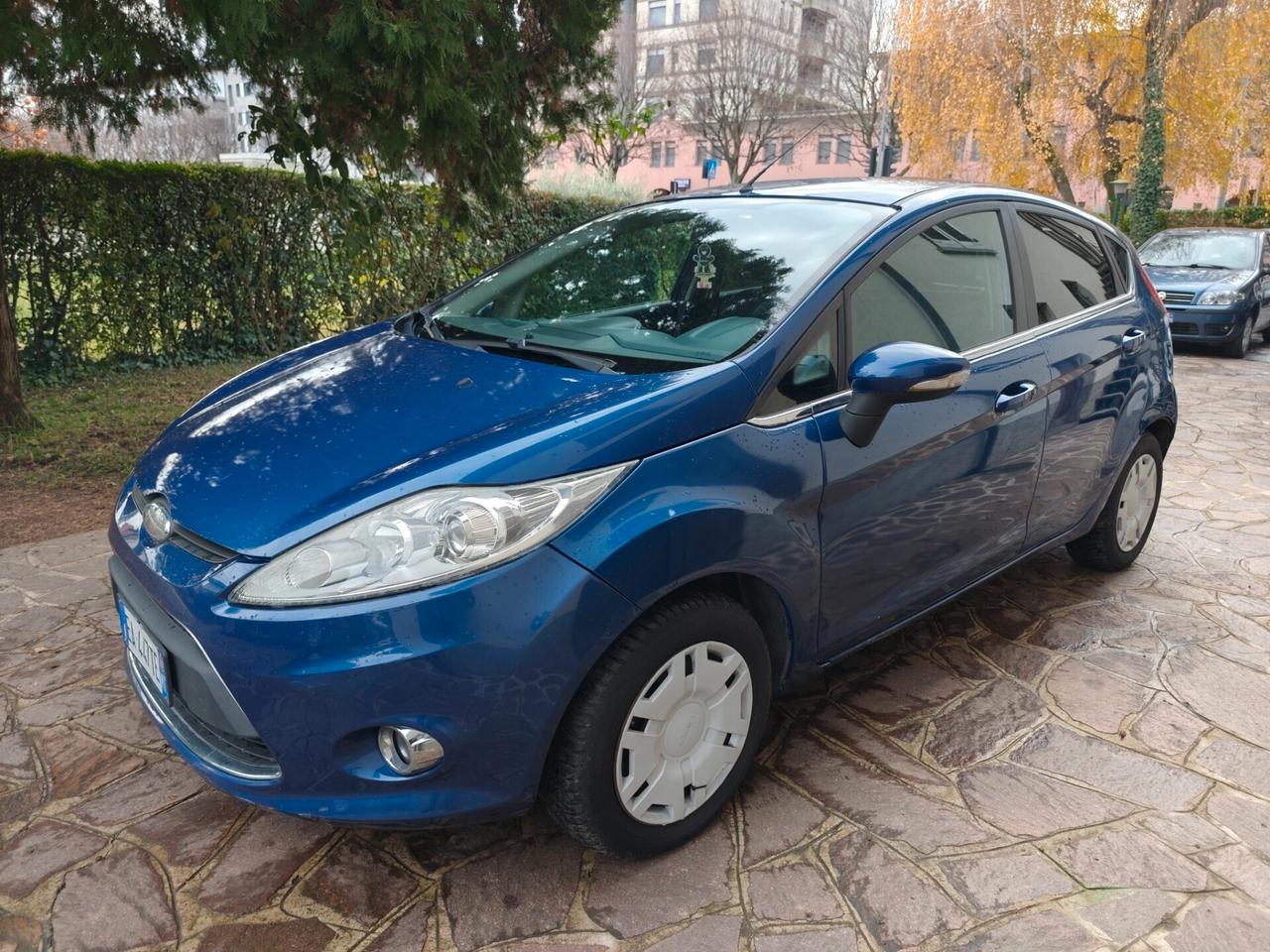 Ford Fiesta 1.4 TDCi 5p. Titanium