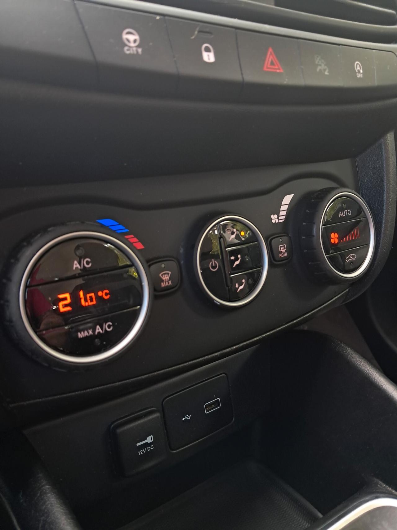 Fiat Tipo 1.3 Mjt Lounge*NAVI*TELECAMERA*LED