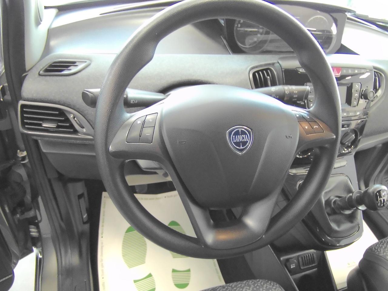 Lancia Ypsilon 1.0 FireFly 5 porte S&S Hybrid Silver Plus