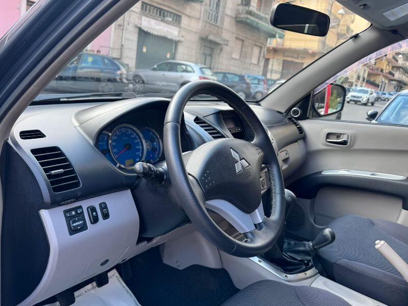 Mitsubishi L200 2.5 DI-D/136CV Double Cab Invite
