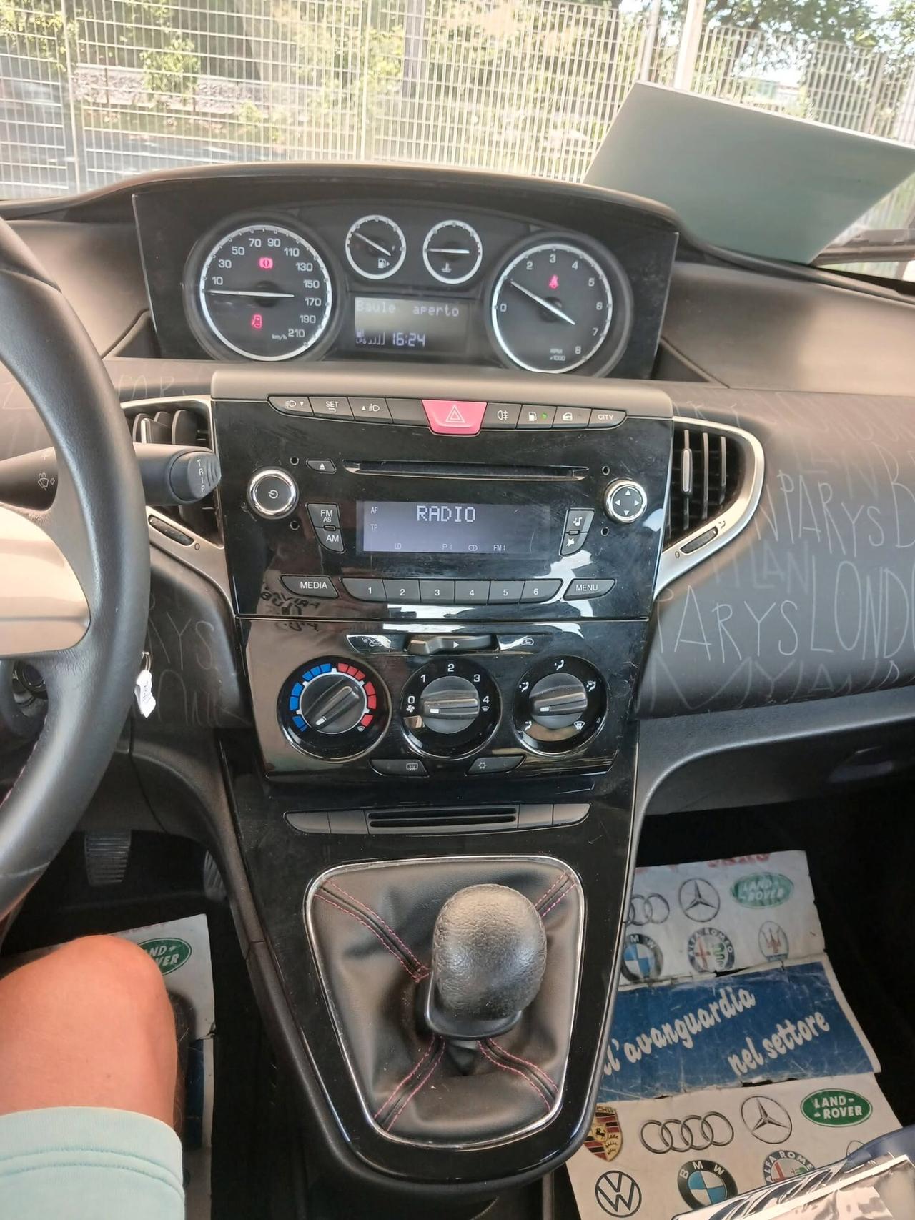 Lancia Ypsilon 1.2 69 CV 5 porte GPL Ecochic Gold km 109000 impianto casa madre rinnovato