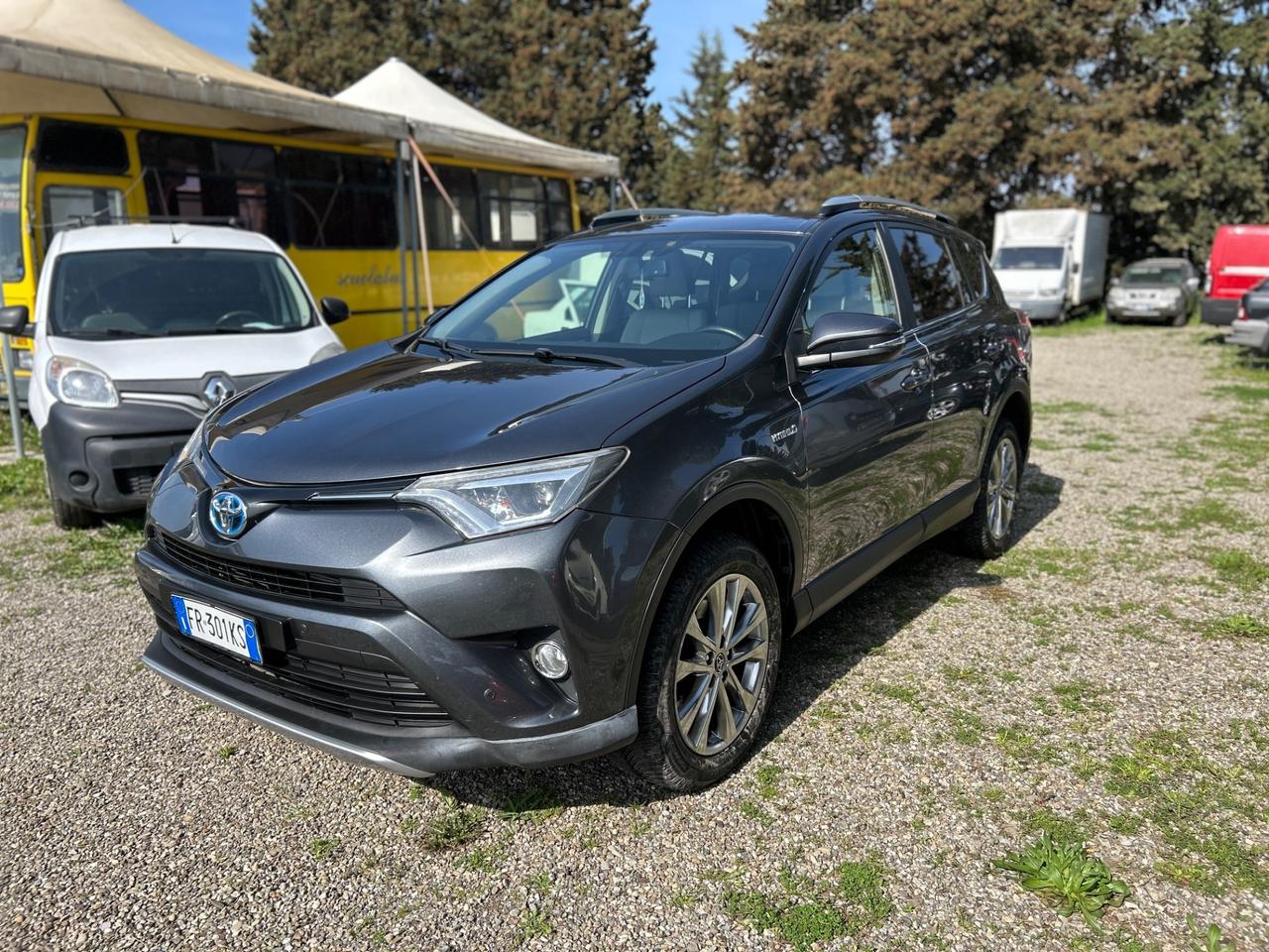 Toyota RAV4 2.5 Hybrid 2WD*NAVI*PELLE*RETROCAMERA*