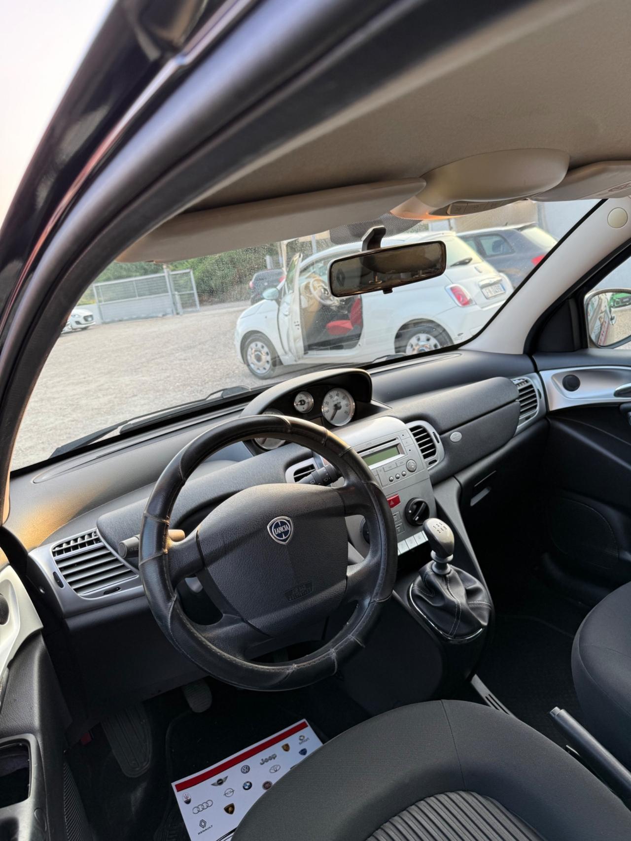 Lancia Ypsilon 1.2 69 CV Diva
