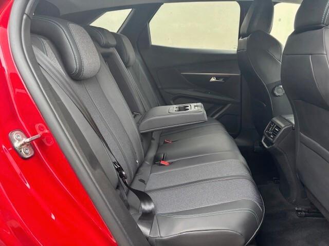 PEUGEOT 3008 BLUEHDI 130cv EAT8 S&S ALLURE