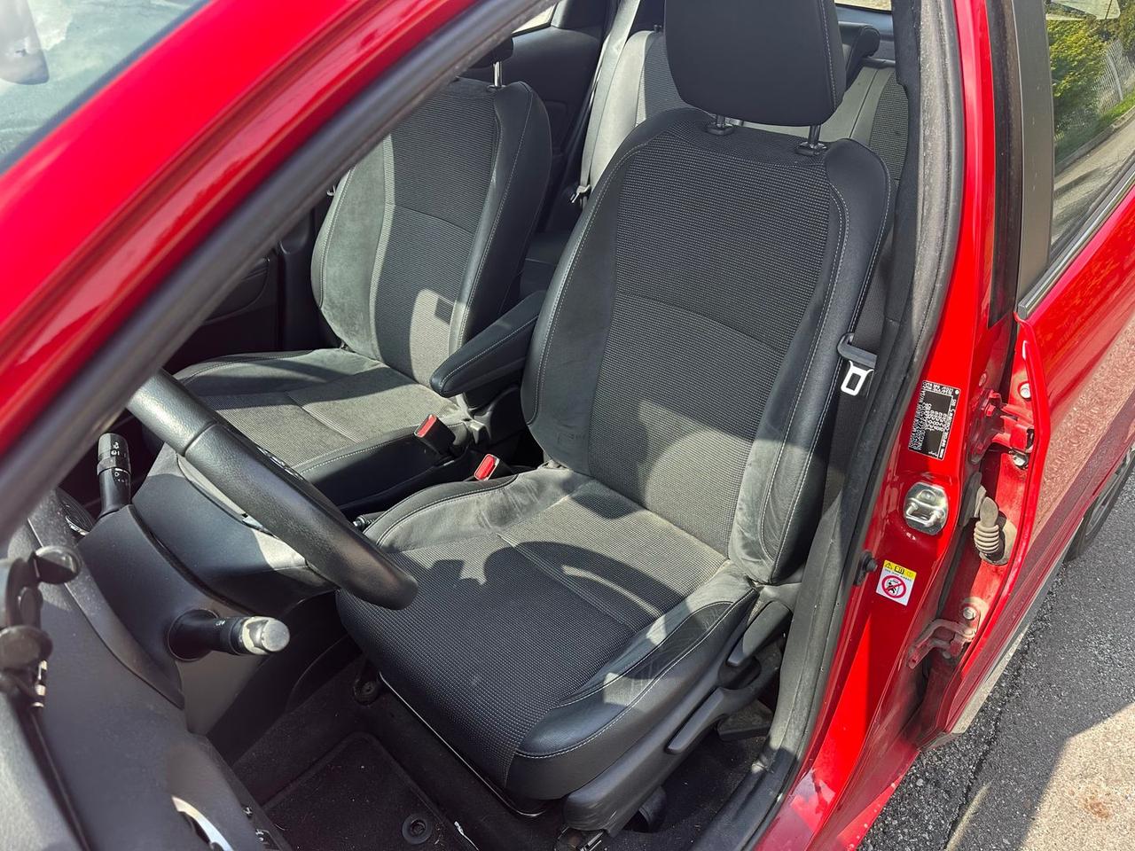 Toyota Yaris Style 1.5 VVT-i HEV