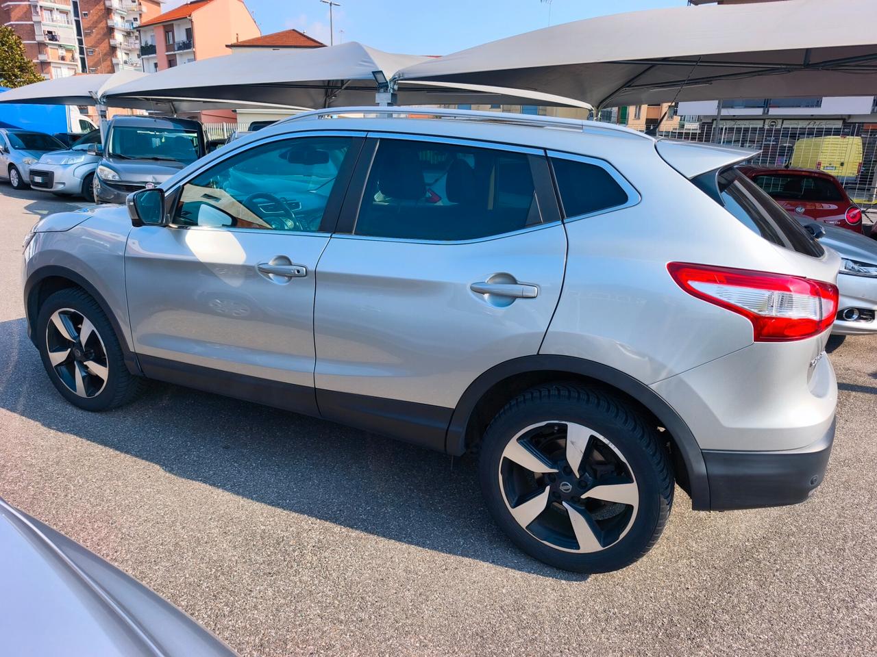 Nissan Qashqai 1.5 dCi Tekna camera 360°