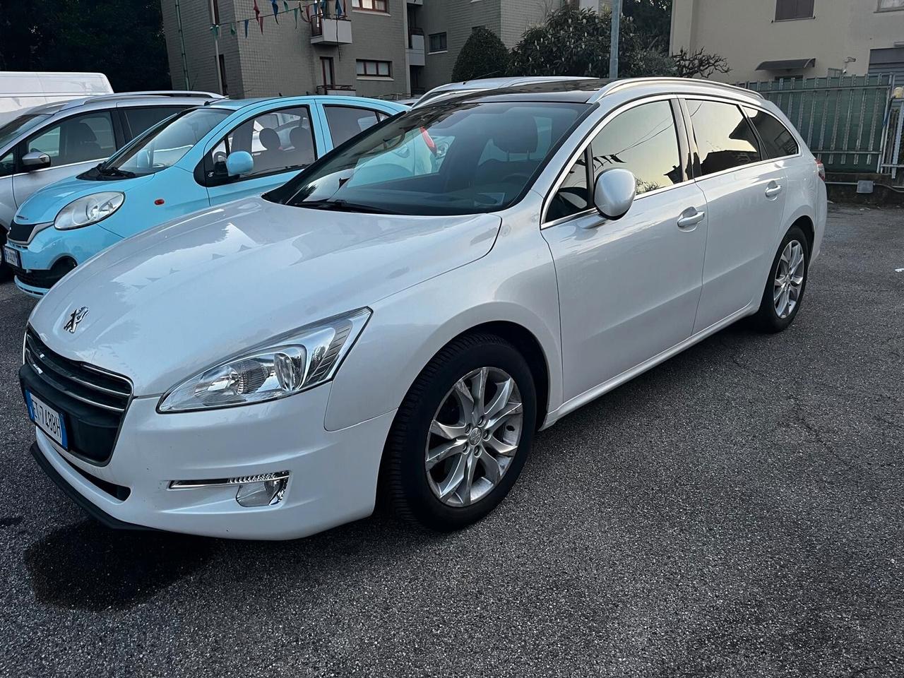 Peugeot 508 2.0 HDi 140CV SW Ciel Allure - 2013