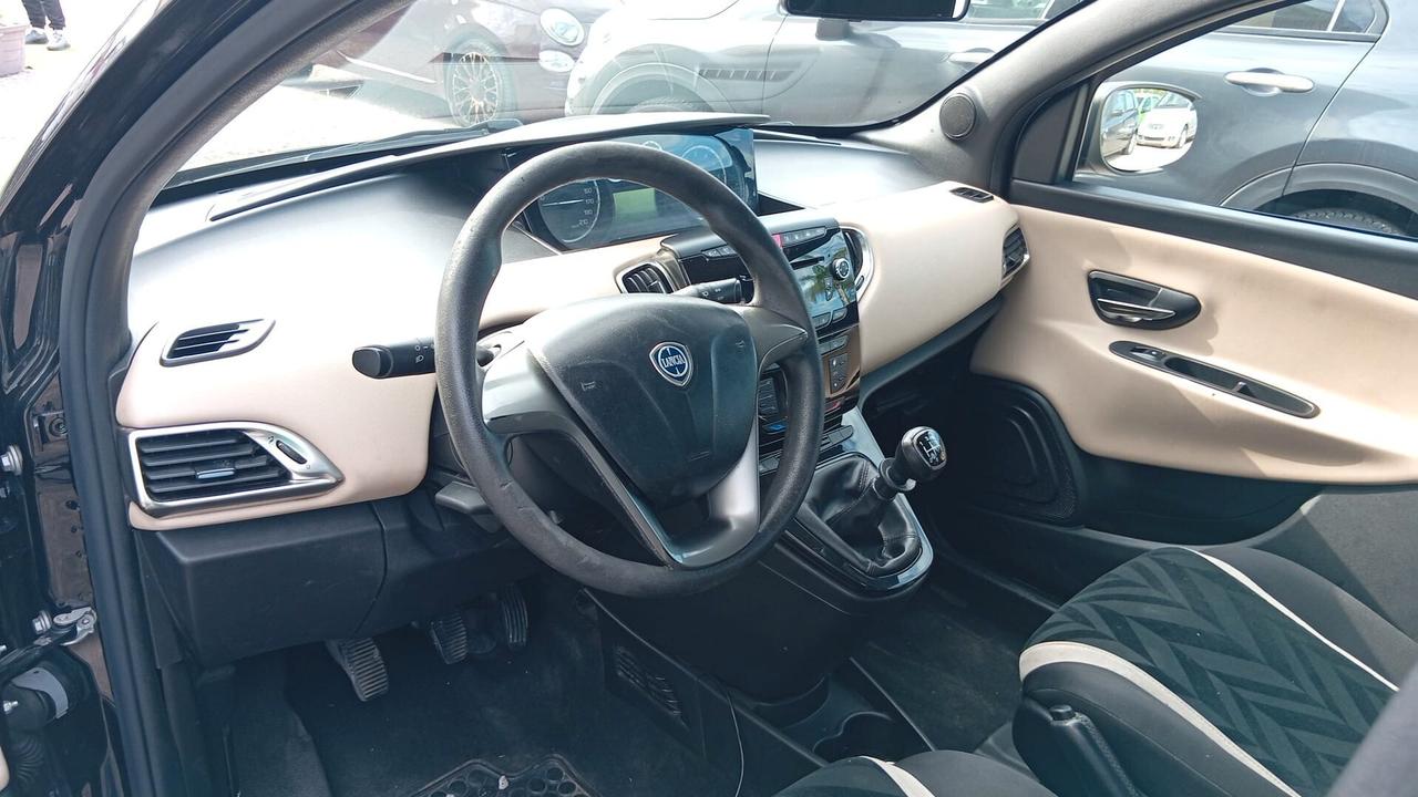 Lancia Ypsilon 1.2 69 CV 5 porte GPL Ecochic Gold