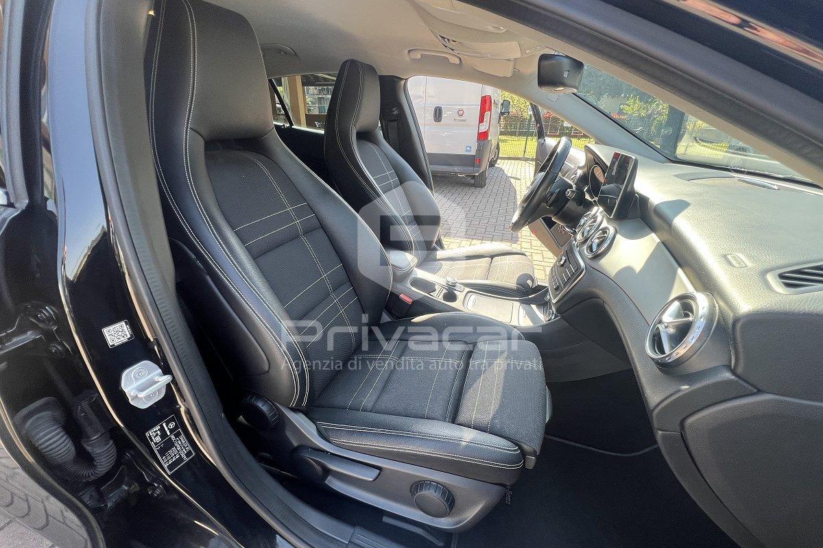 MERCEDES GLA 200 d Sport