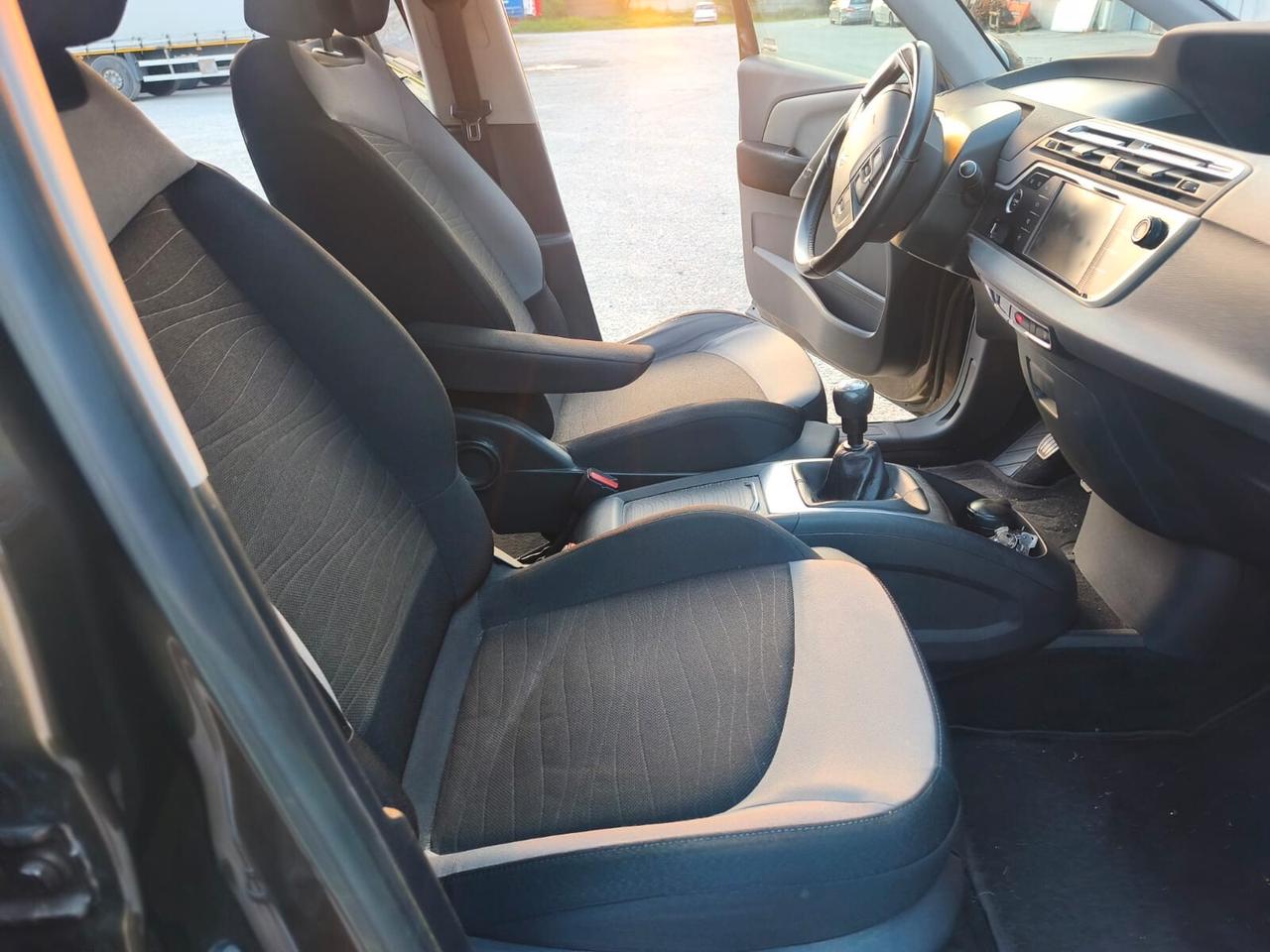 Citroen C4 Picasso 2014---1.6 Diesel