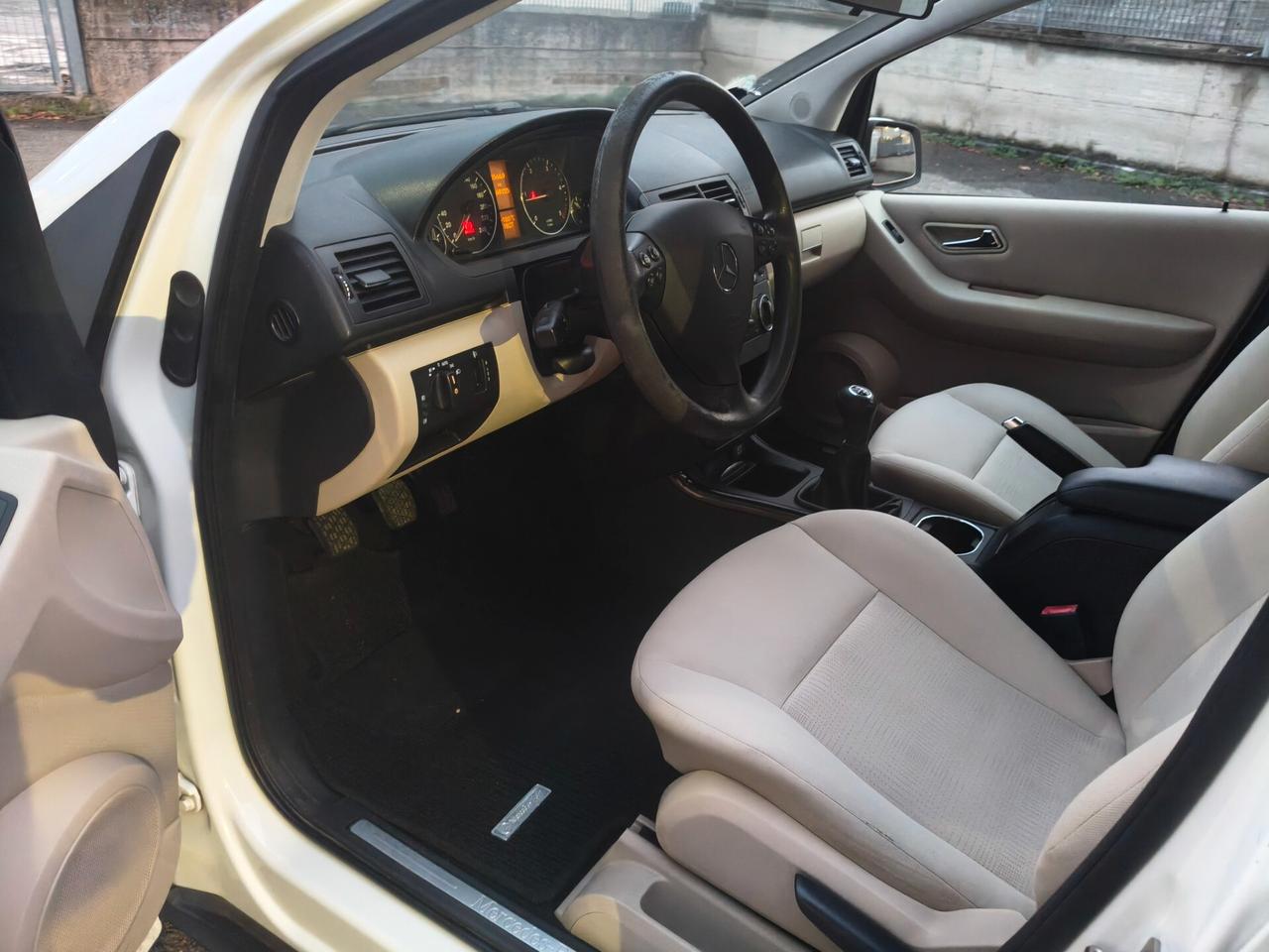 Mercedes-benz A 180 CDI Executive 2011