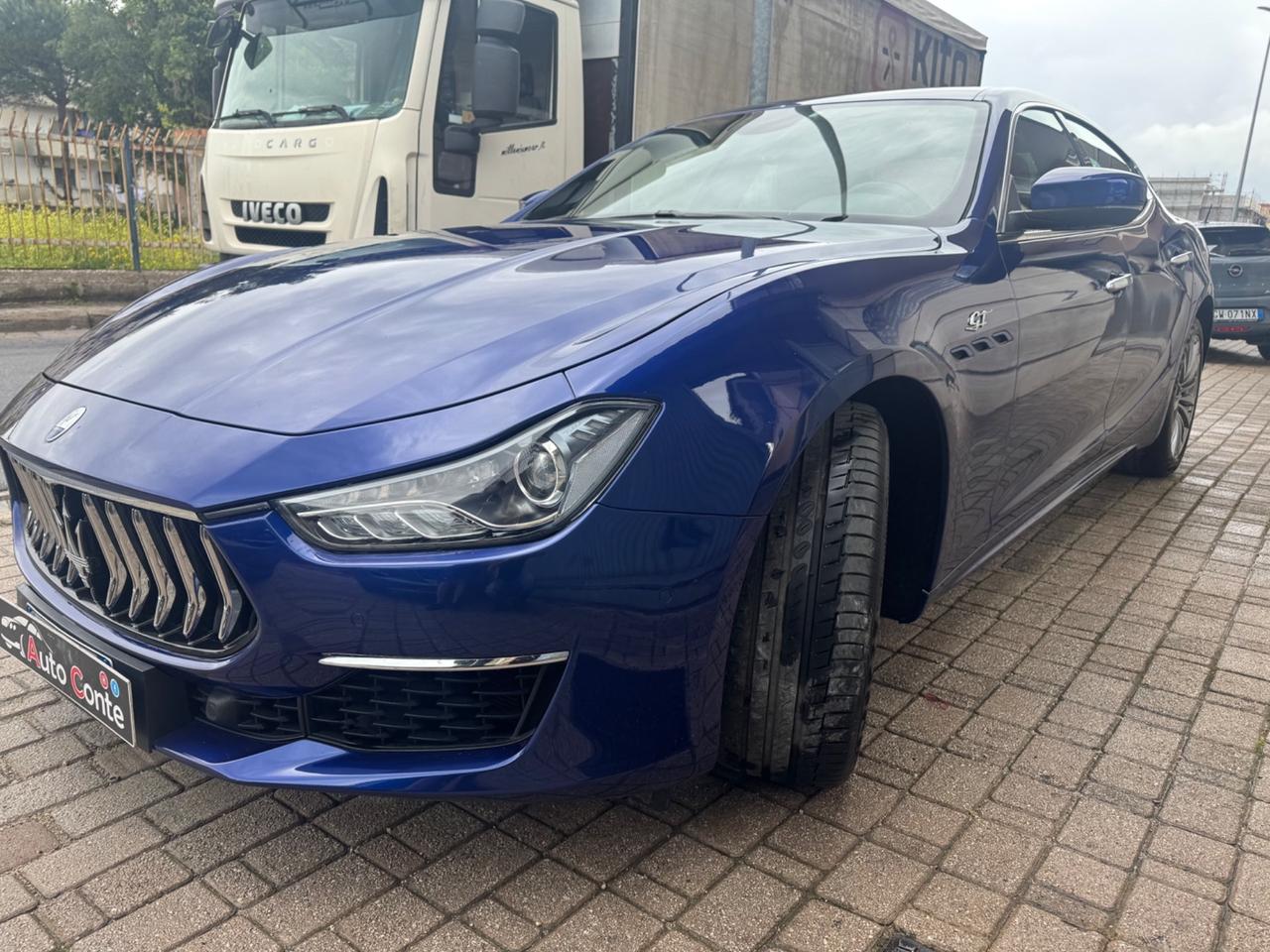 Maserati Ghibli 330 CV MHEV GT