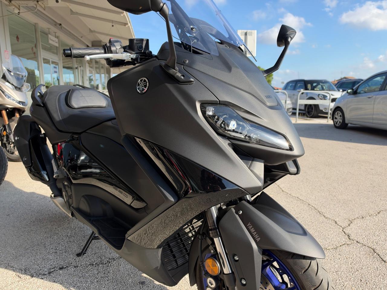 Yamaha T Max 560