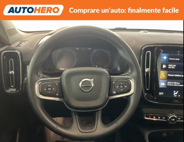 VOLVO XC40 T2 Geartronic Momentum Pro