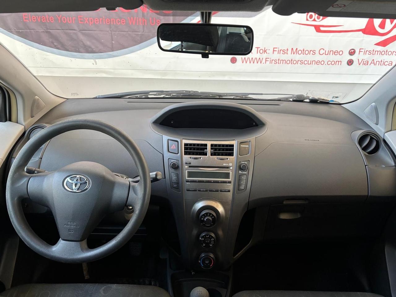 Toyota Yaris 1.0 5P Luxury pack